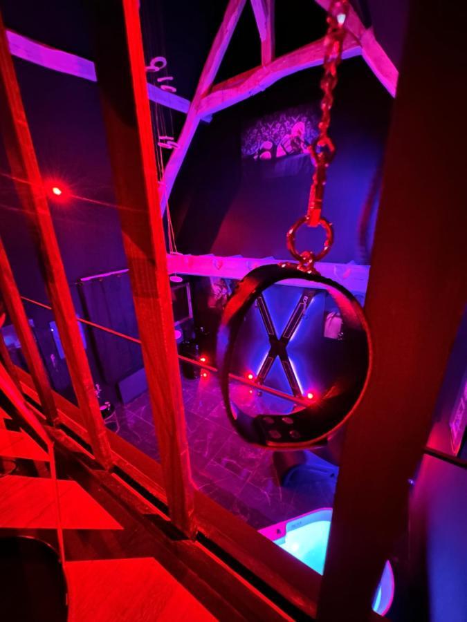 Loveroom De Luxe - Theme 50 Nuances De Grey Maison Privative Spa Insolite Douchy-les-Mines エクステリア 写真